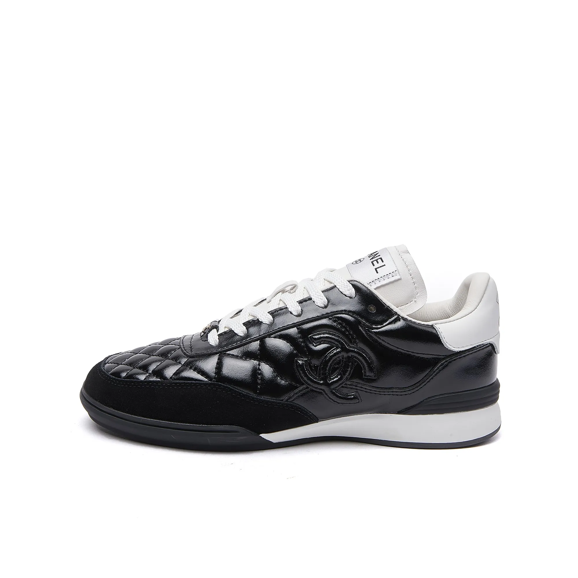 👟👟Ex-factory price 560👟👟 Chanel Chanel - 2024 counter top casual sports shoes This classic design; the upper is electro-embroidered with a variety of techniques; the outsole is fashionable and sporty; it is unusual to incorporate a variety of color matching elements... The diversified mix and match is very beautiful and versatile, casual, fashionable, sports and outdoor can be taken into account... ꫛꫀꪝ Go➫ Material: ❶Upper is made of: Original imported mixed-breed sheep ❷Inside made of: original imported breathable sheepskin ❸Outsole based on: original TPU outsole Full set of boutique packaging for women 35–41